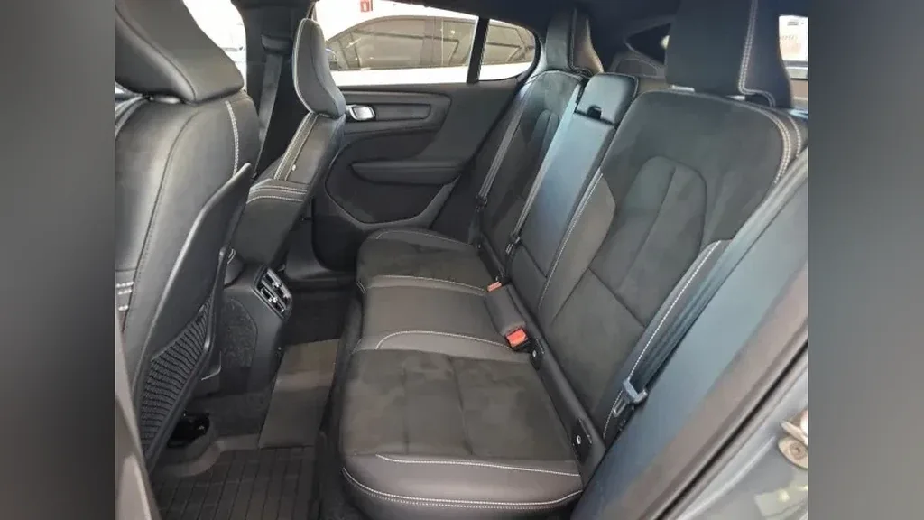 Volvo C40 Recharge - Imagem 15