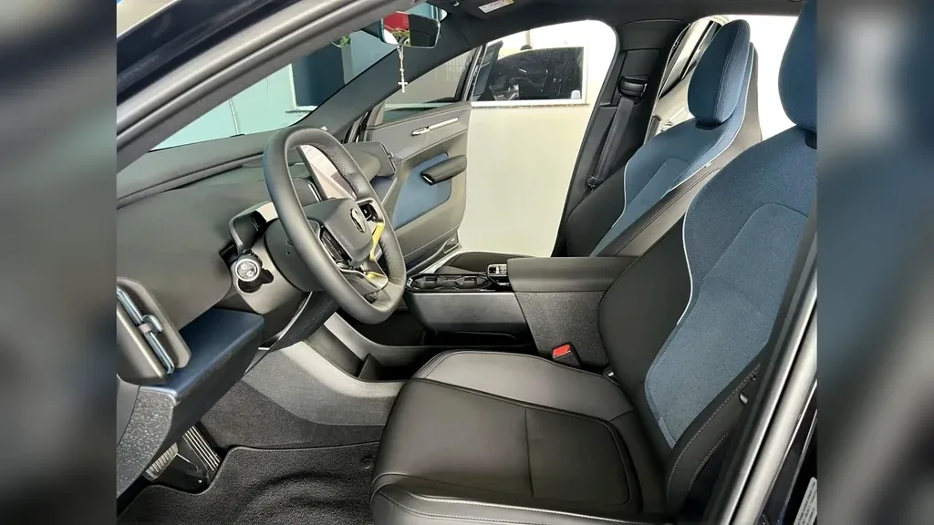 Volvo EX30 - Imagem 9