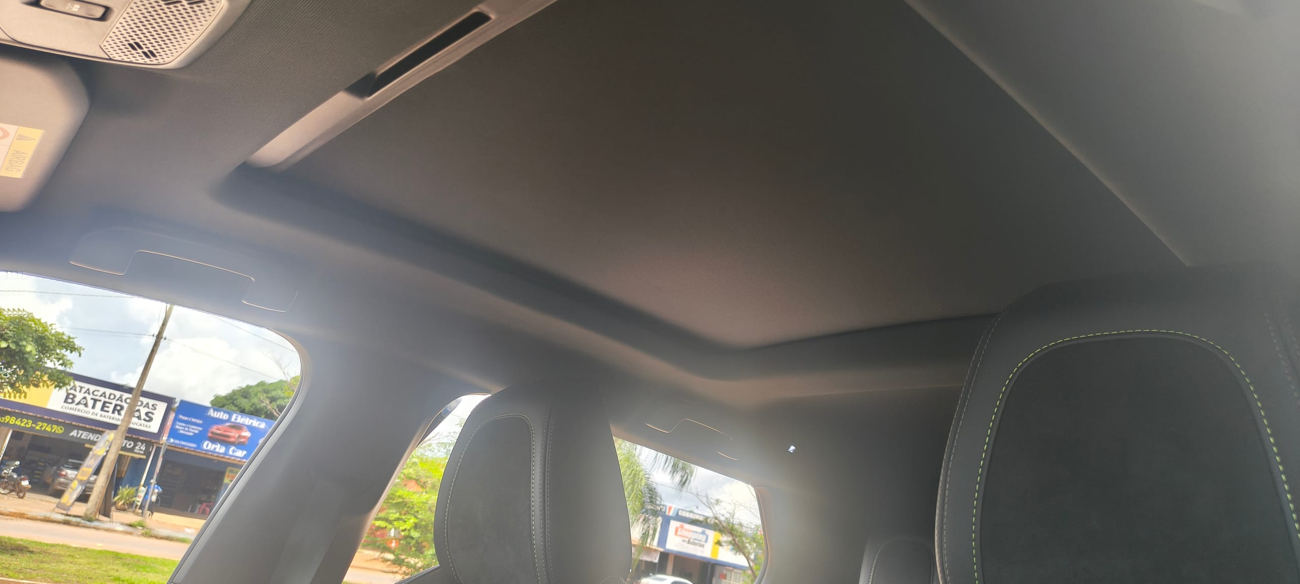 Peugeot E-2008 - Imagem 12