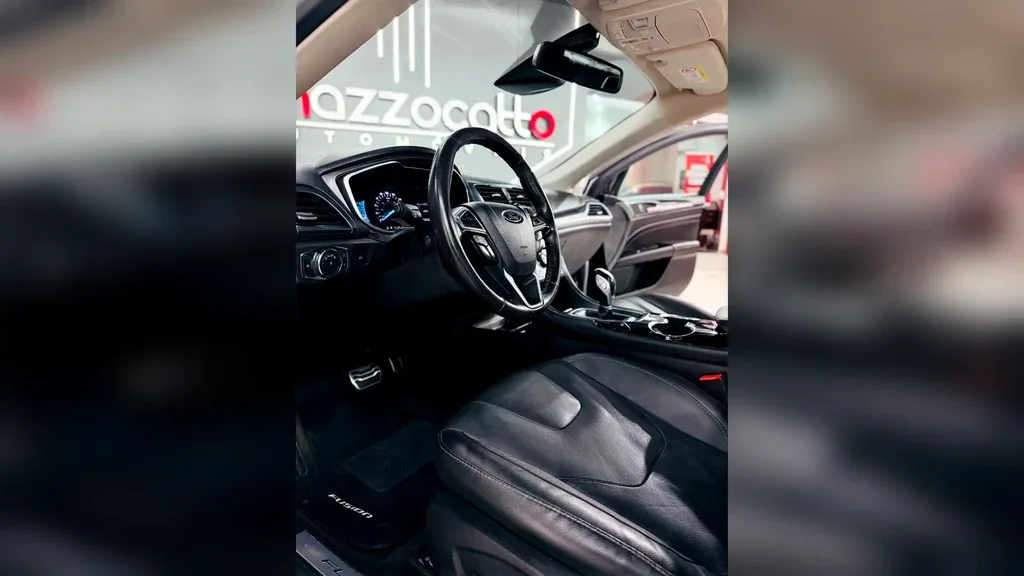 Ford Fusion Plug-in Hybrid - Imagem 8