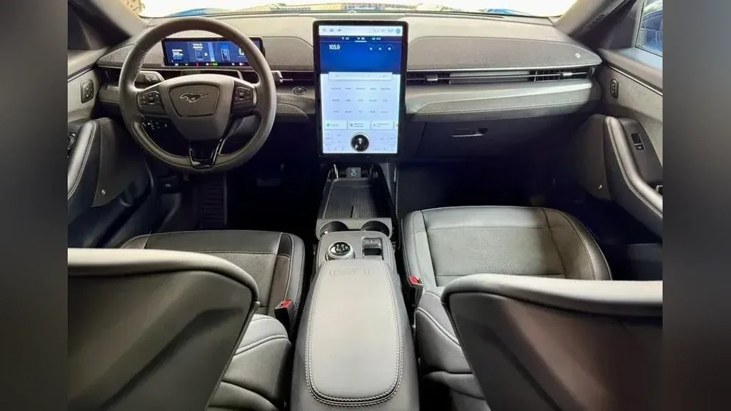 Ford Mustang Mach-e - Imagem 7