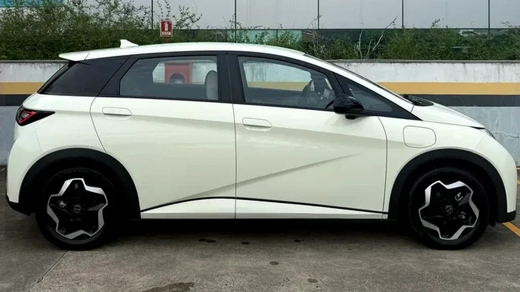 BYD Dolphin - Imagem 4