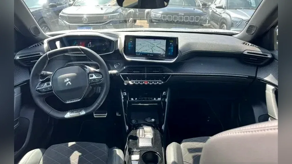 Peugeot E-2008 - Imagem 20