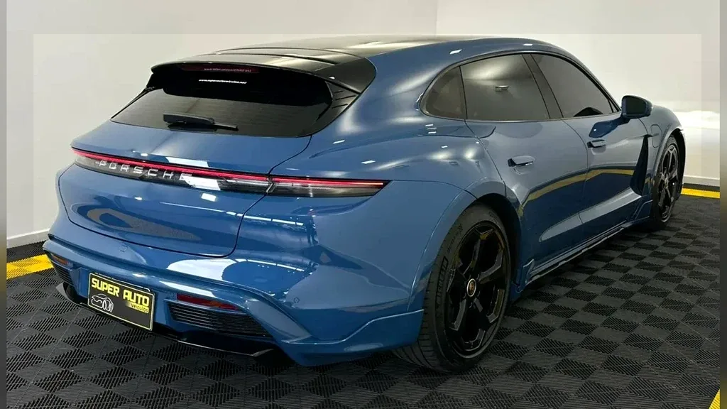 Porsche Taycan - Imagem 9