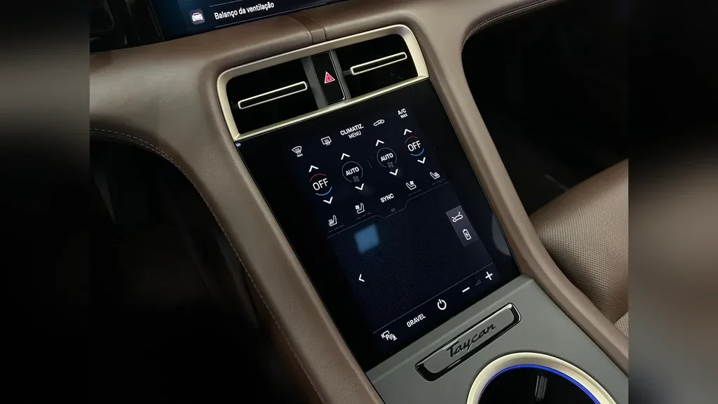 Porsche Taycan - Imagem 15