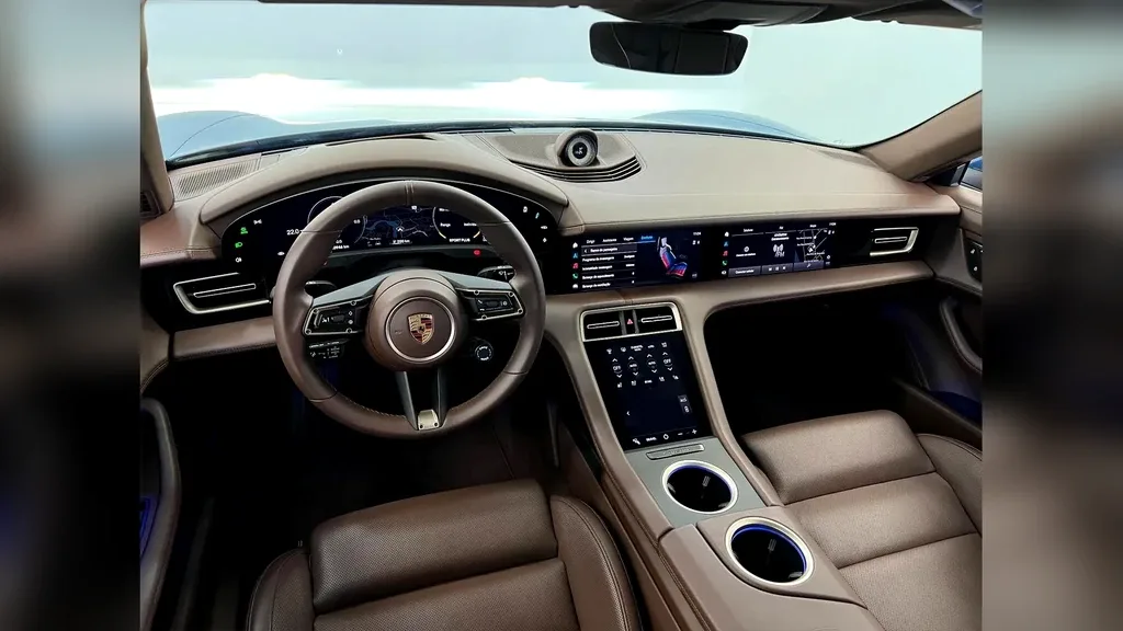 Porsche Taycan - Imagem 19