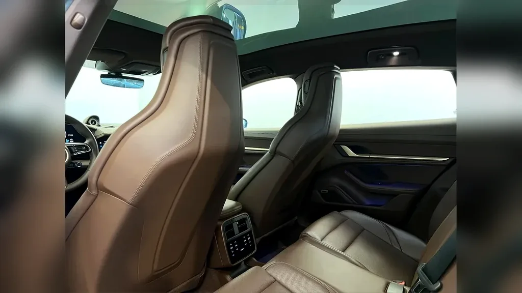 Porsche Taycan - Imagem 20