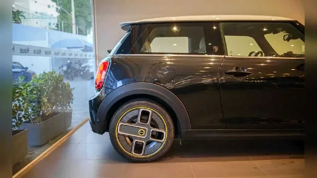 Mini Cooper SE - Imagem 7