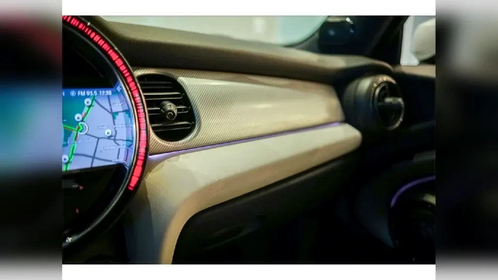 Mini Cooper SE - Imagem 15