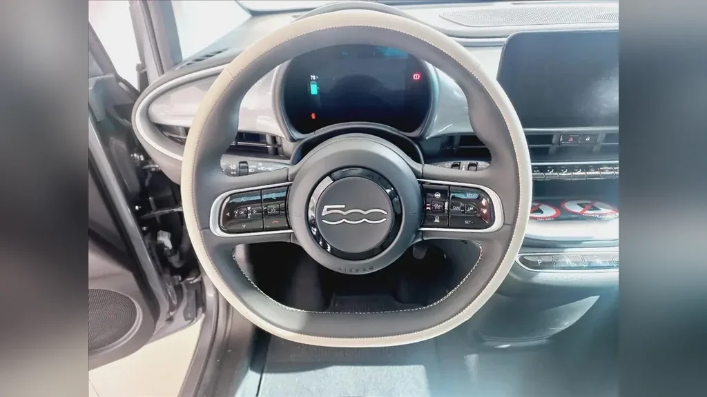 Fiat 500e - Imagem 9
