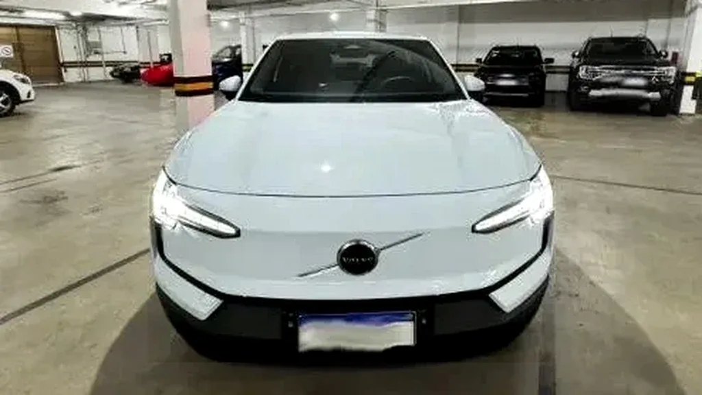 Volvo EX30 - Imagem 3