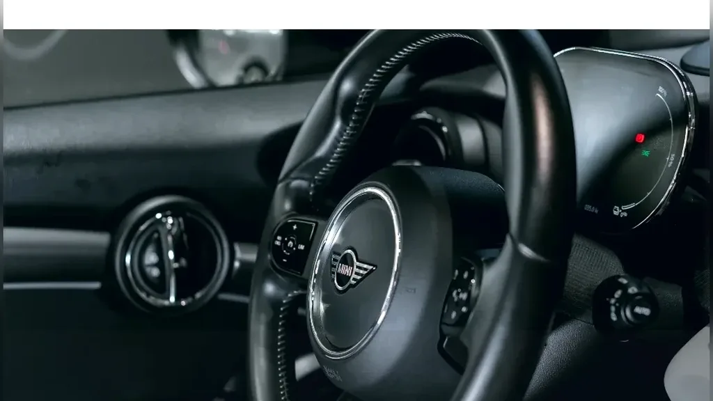 Mini Cooper SE - Imagem 11