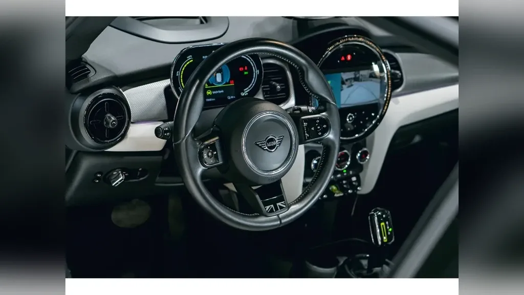 Mini Cooper SE - Imagem 20