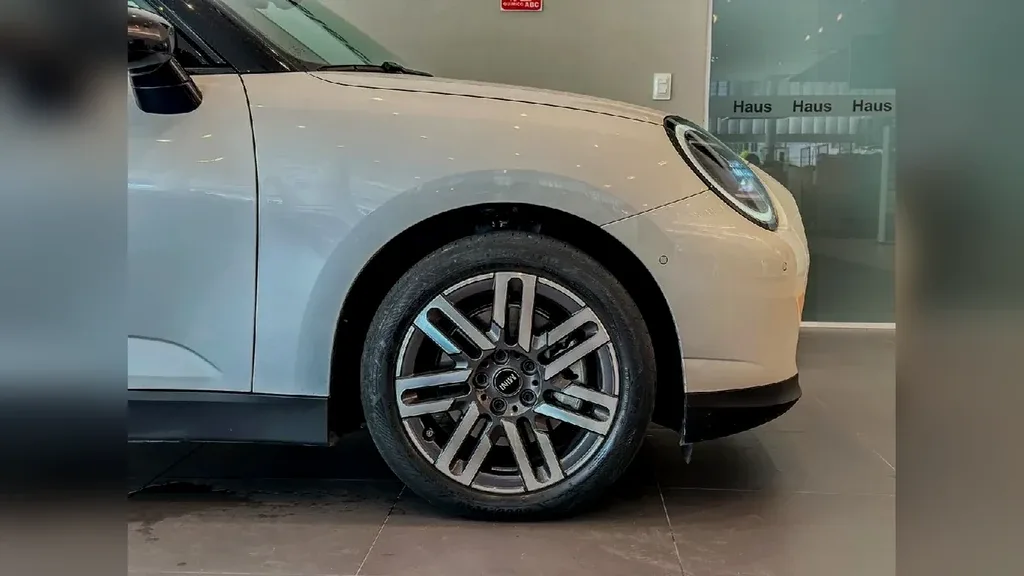 Mini Cooper SE - Imagem 8
