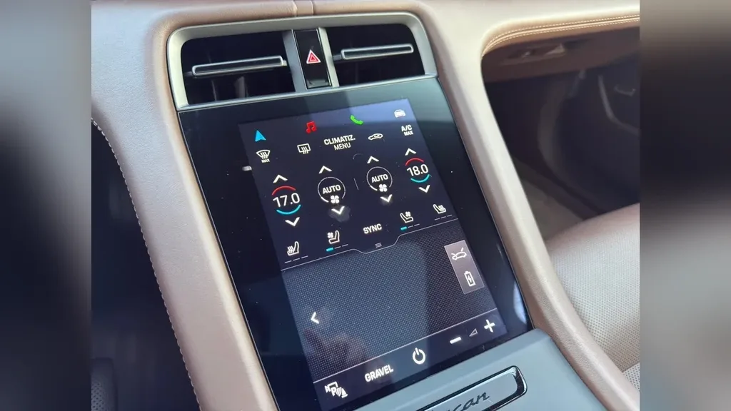 Porsche Taycan - Imagem 14