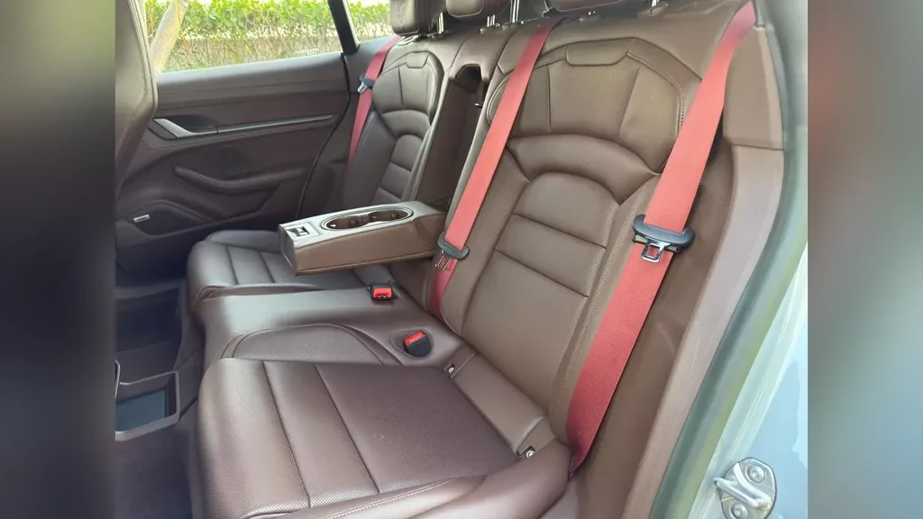 Porsche Taycan - Imagem 16