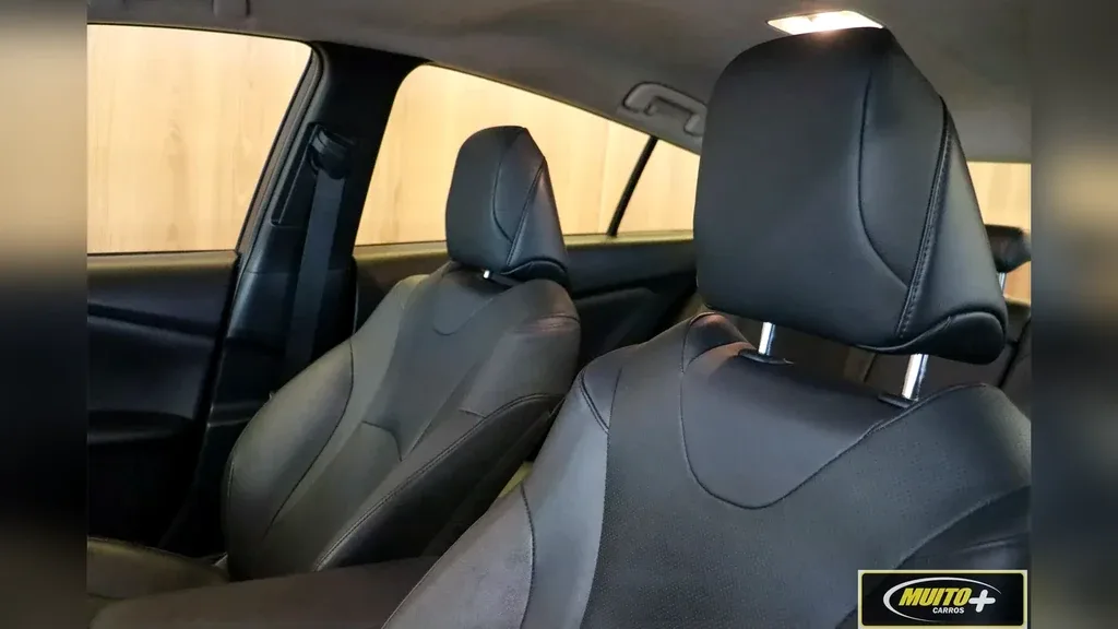 Toyota Prius Gen-4 - Imagem 9