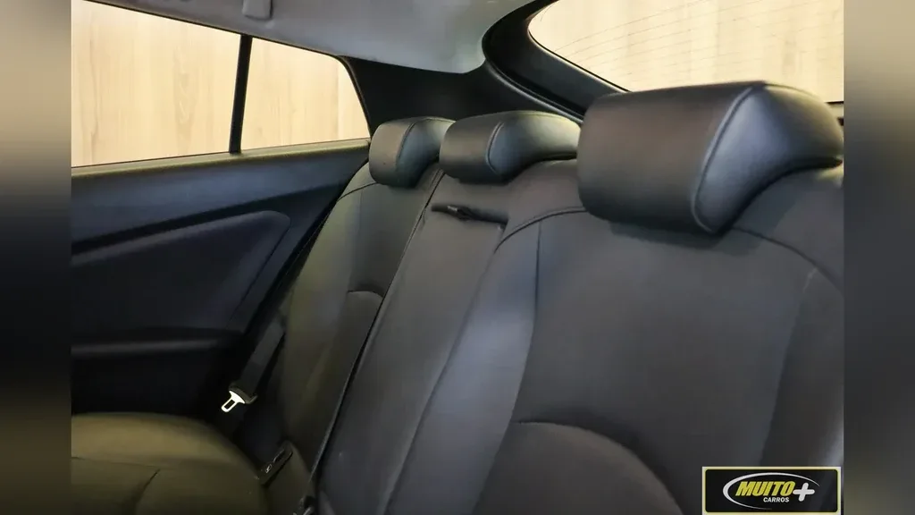 Toyota Prius Gen-4 - Imagem 10
