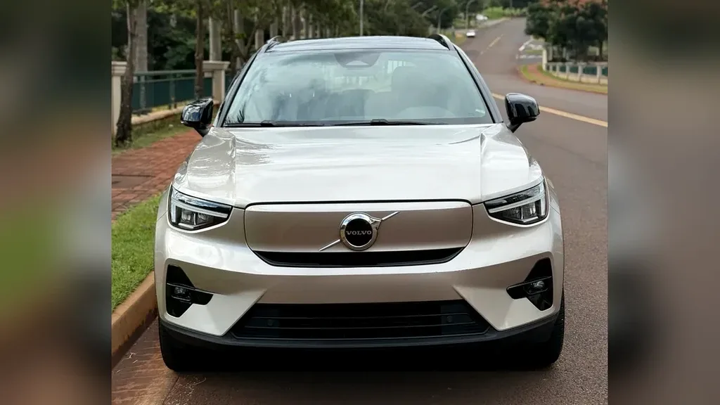 Volvo XC40 Recharge - Imagem 4