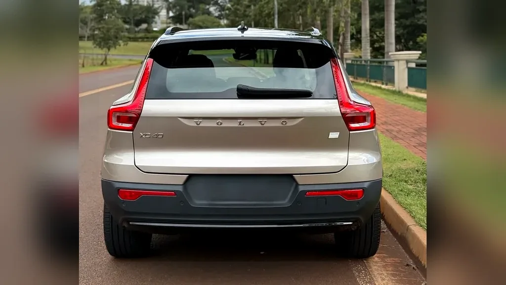 Volvo XC40 Recharge - Imagem 9