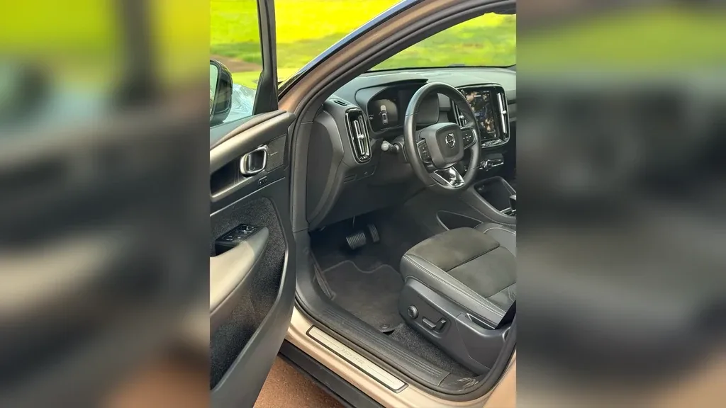 Volvo XC40 Recharge - Imagem 11
