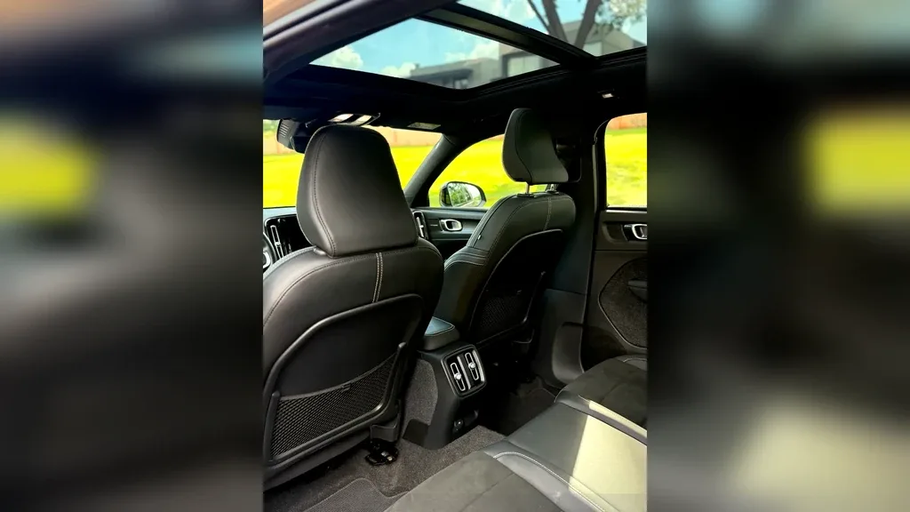 Volvo XC40 Recharge - Imagem 13