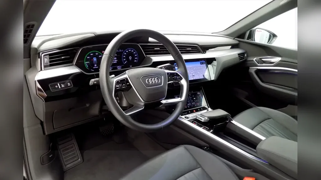 Audi E-tron Sportback - Imagem 11