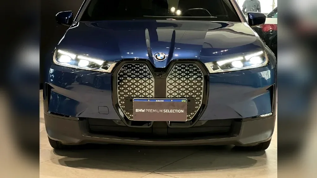 BMW Ix - Imagem 2