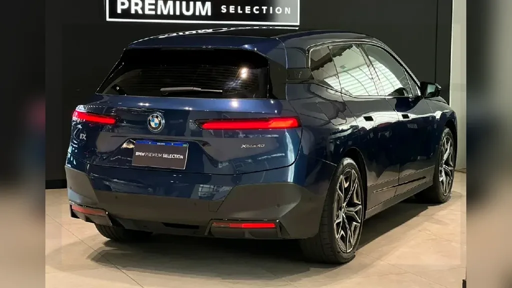 BMW Ix - Imagem 6