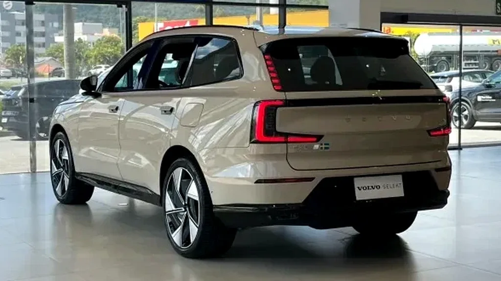 Volvo Ex90 - Imagem 4