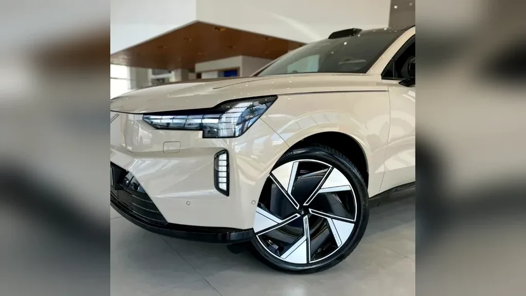 Volvo Ex90 - Imagem 7