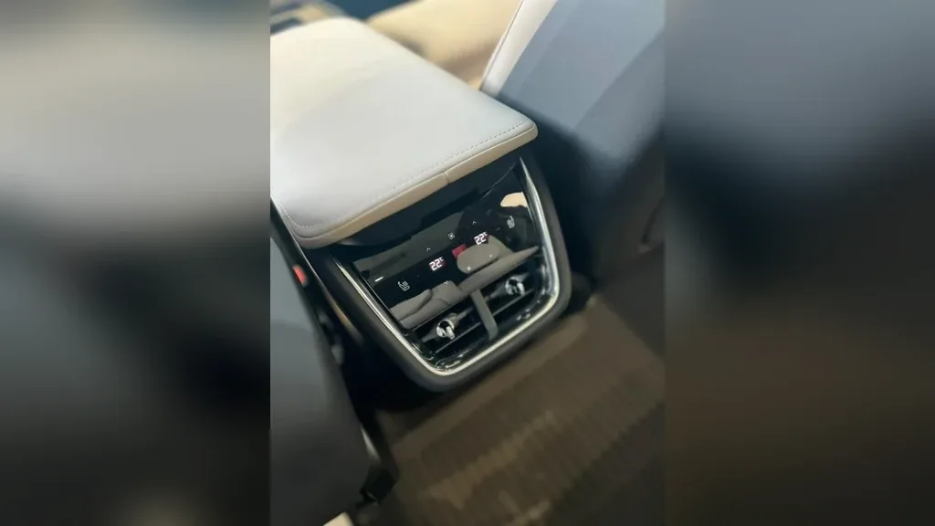 Volvo Ex90 - Imagem 12