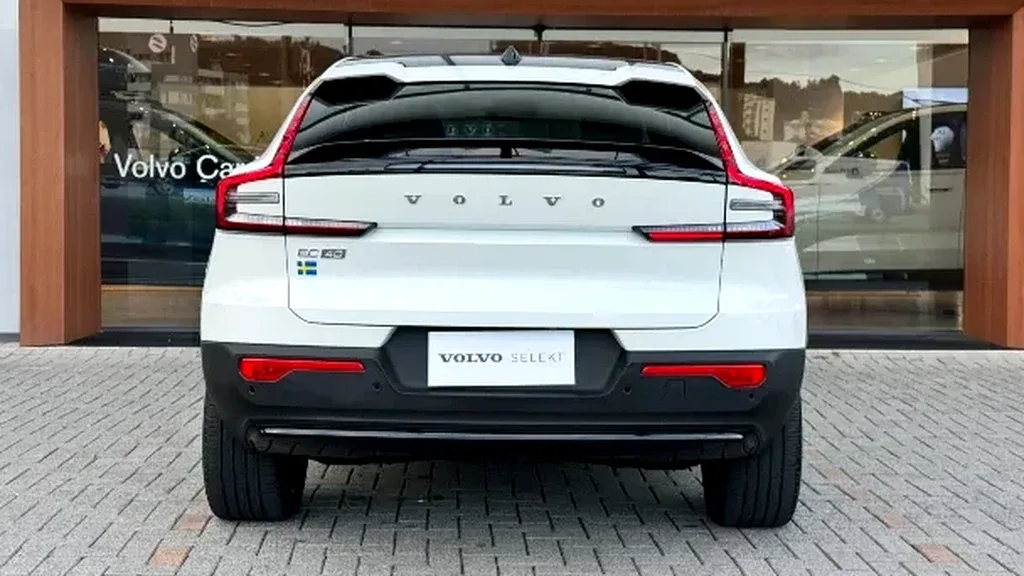 Volvo Ec40 - Imagem 5