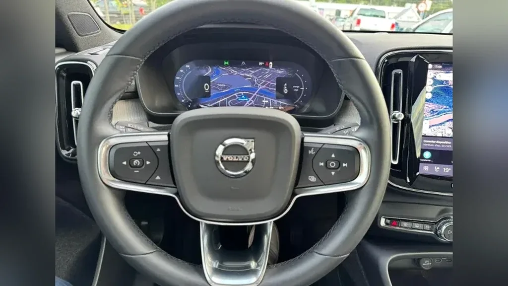 Volvo Ec40 - Imagem 13