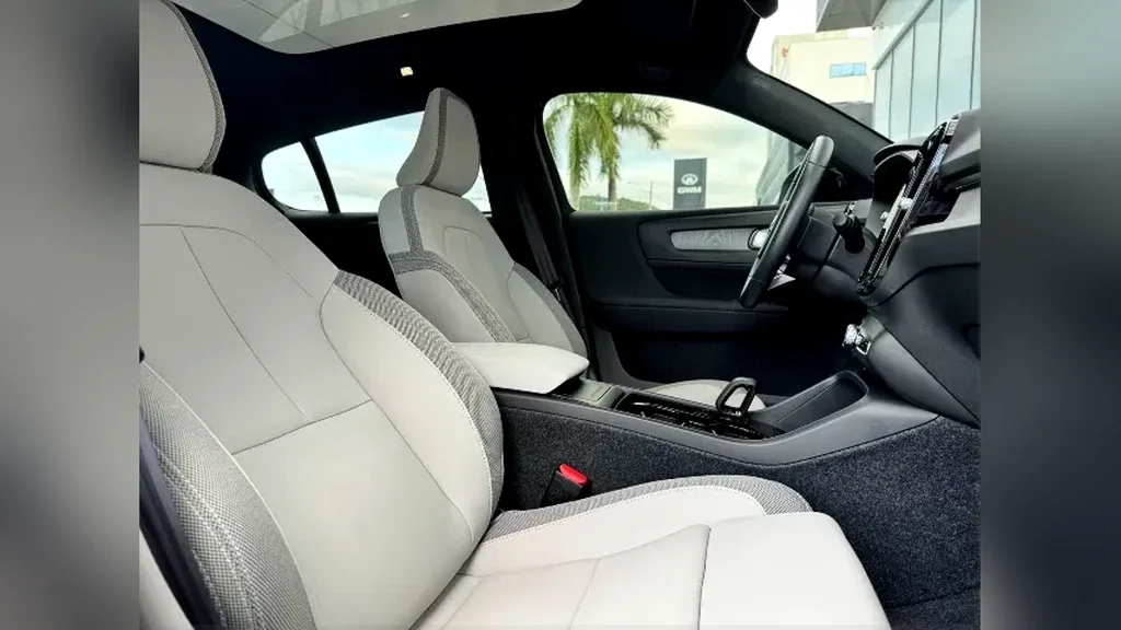 Volvo Ec40 - Imagem 15