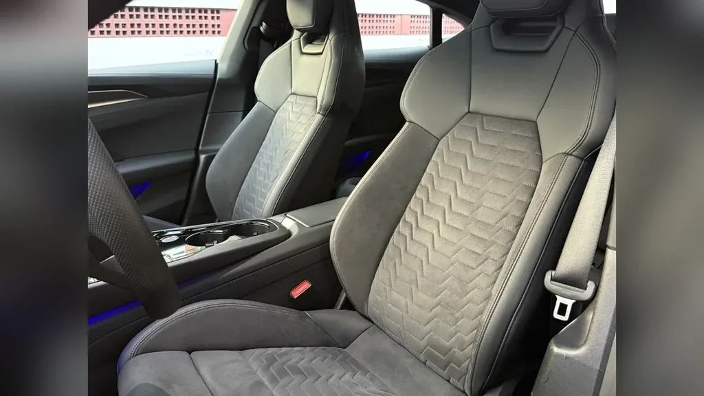 Audi E-tron S Sportback - Imagem 6