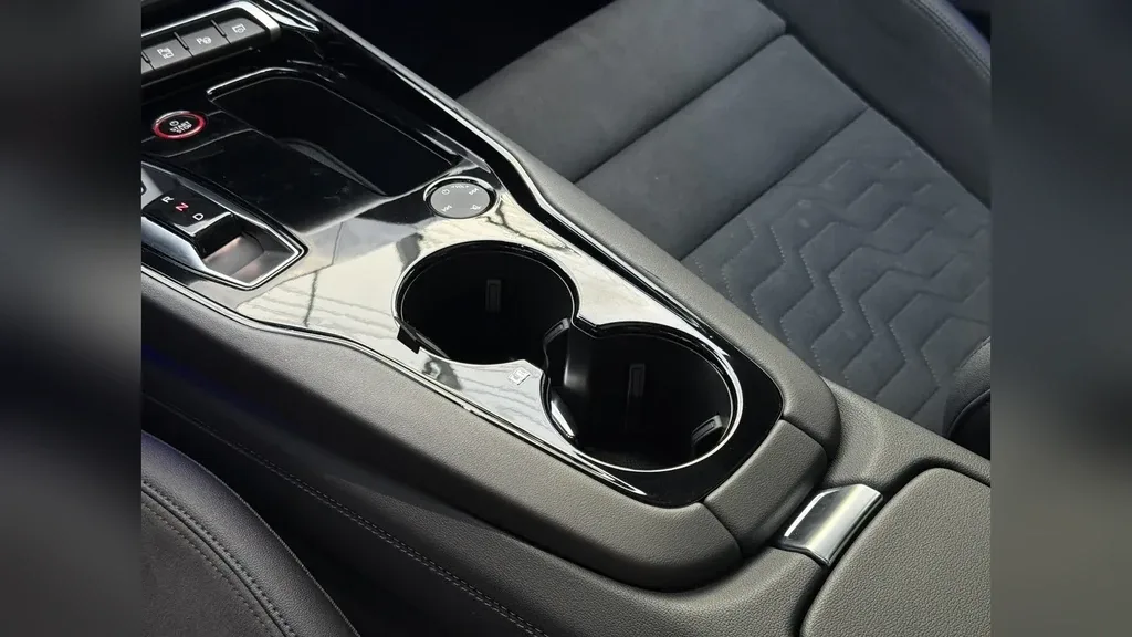 Audi E-tron S Sportback - Imagem 12