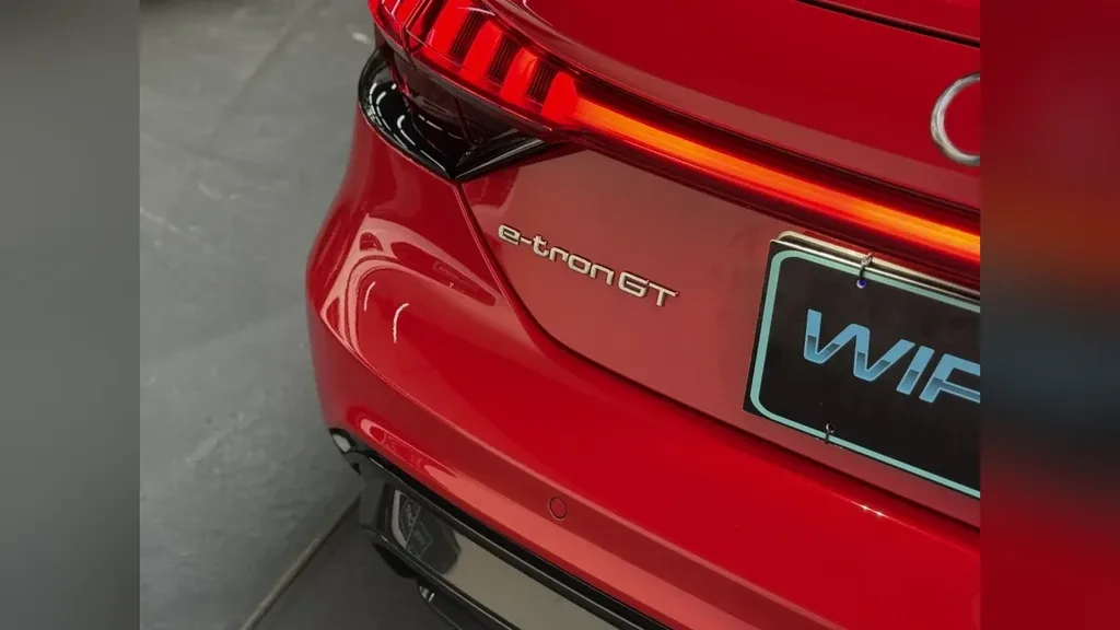 Audi E-tron S Sportback - Imagem 18