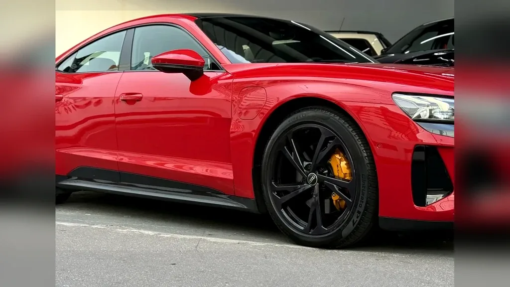 Audi E-tron S Sportback - Imagem 20