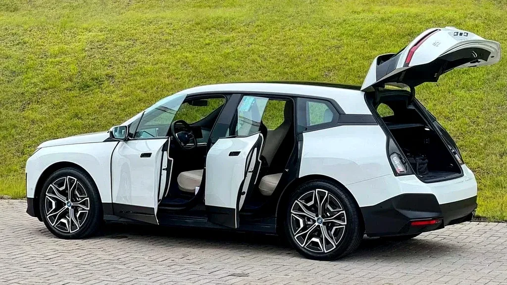 BMW Ix - Imagem 8