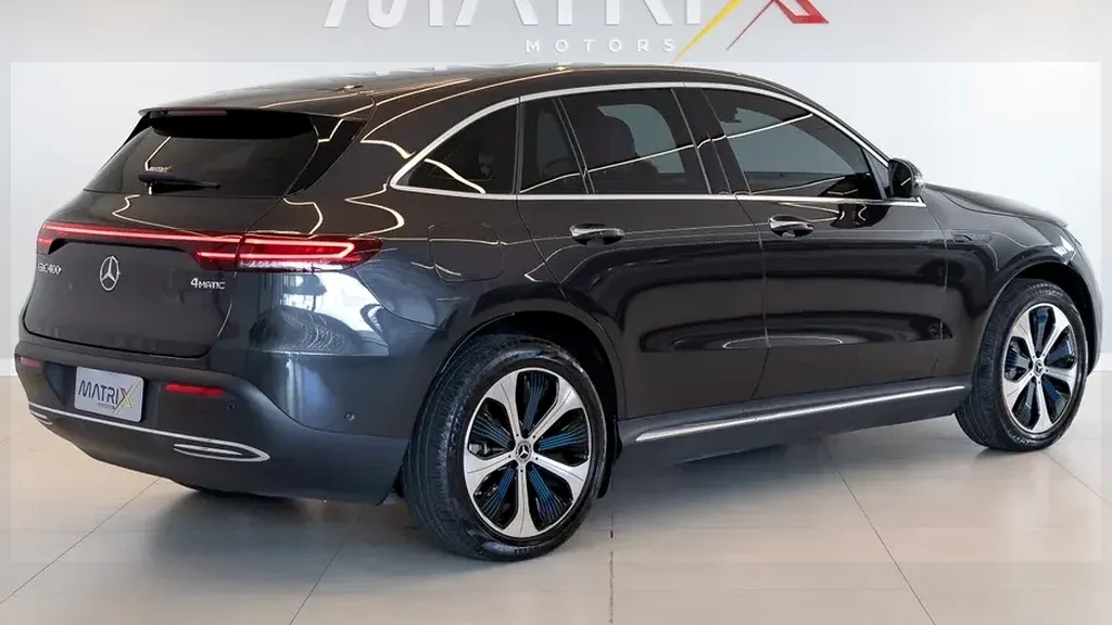 Mercedes Eqc 400 - Imagem 2
