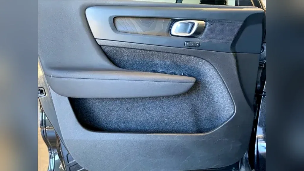 Volvo C40 Recharge - Imagem 7