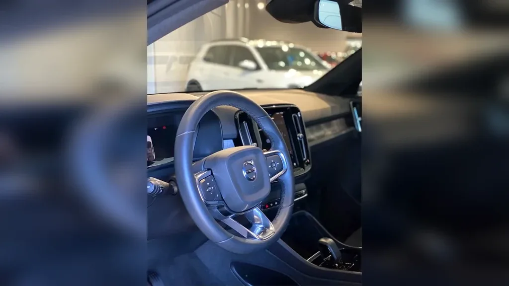 Volvo C40 Recharge - Imagem 8