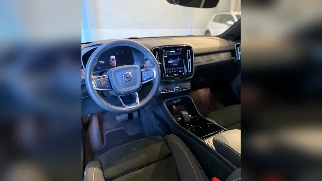 Volvo C40 Recharge - Imagem 11