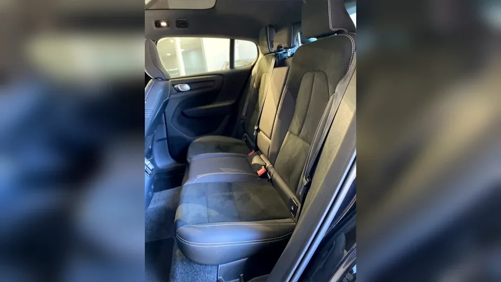 Volvo C40 Recharge - Imagem 12