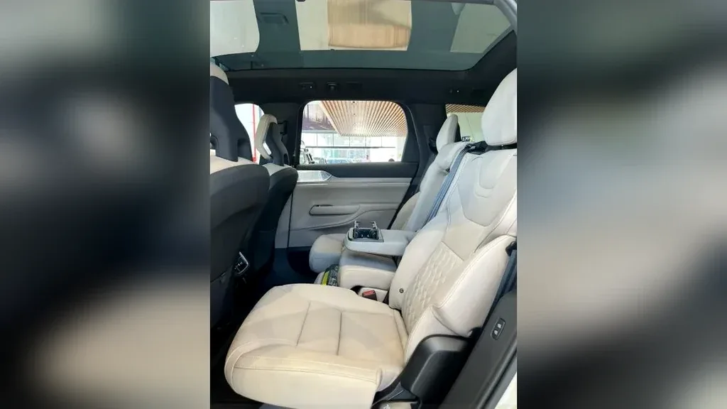 Volvo Ex90 - Imagem 7