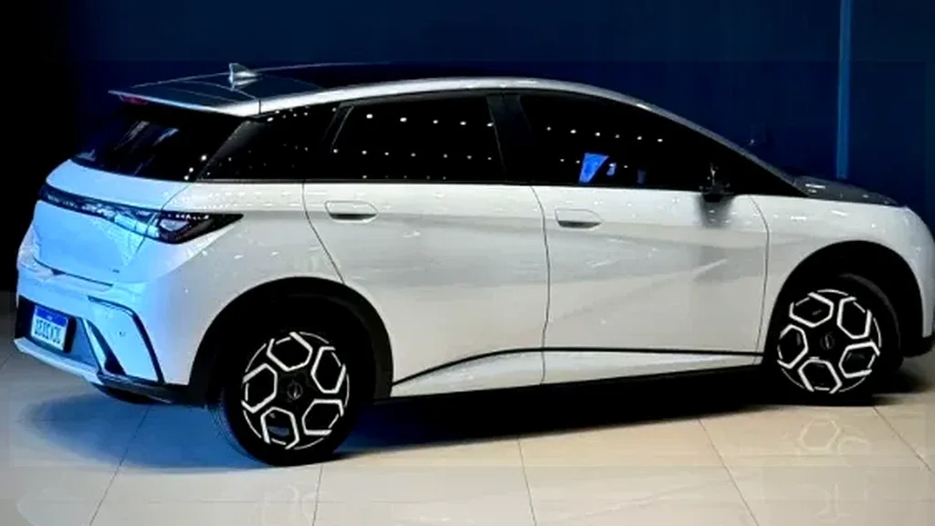 BYD Dolphin Plus - Imagem 2