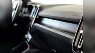 Volvo XC40 Recharge - Miniatura 12