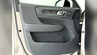 Volvo XC40 Recharge - Miniatura 14