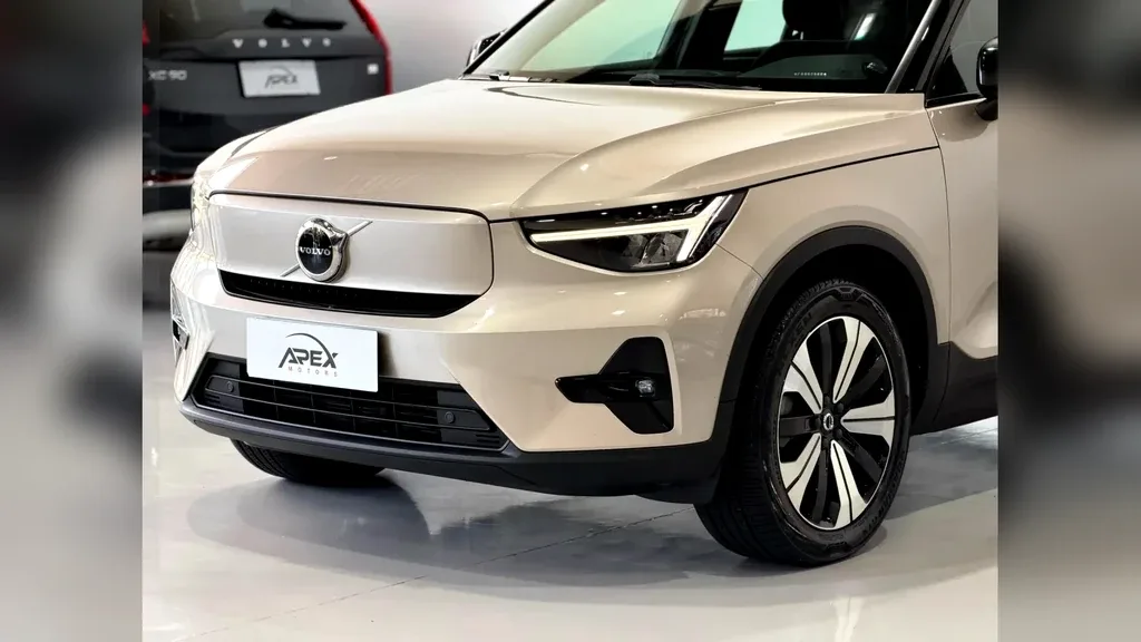 Volvo XC40 Recharge - Imagem 3